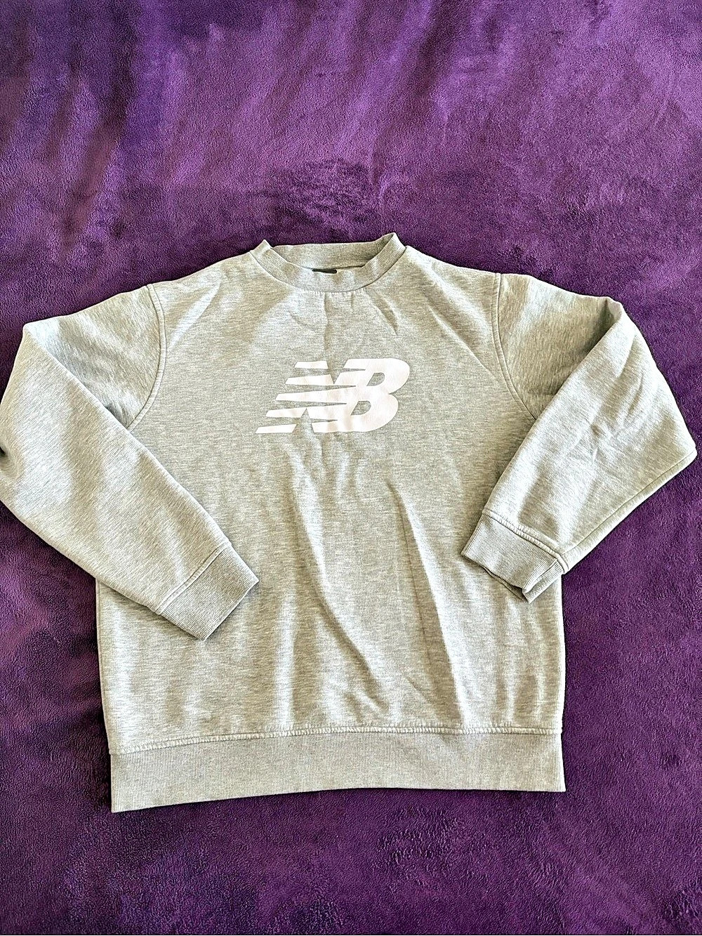 New Balance Sport Essentials Fleece Crew Crewneck Sweatshirt in Gray Like New